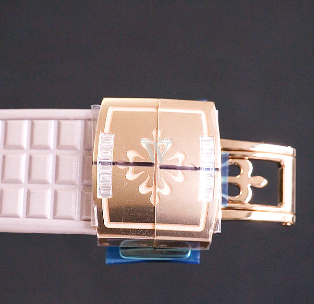 Patek Philippe Aquanaut Luce Haute Joaillerie Diamond Bezel 5062/450R Watch